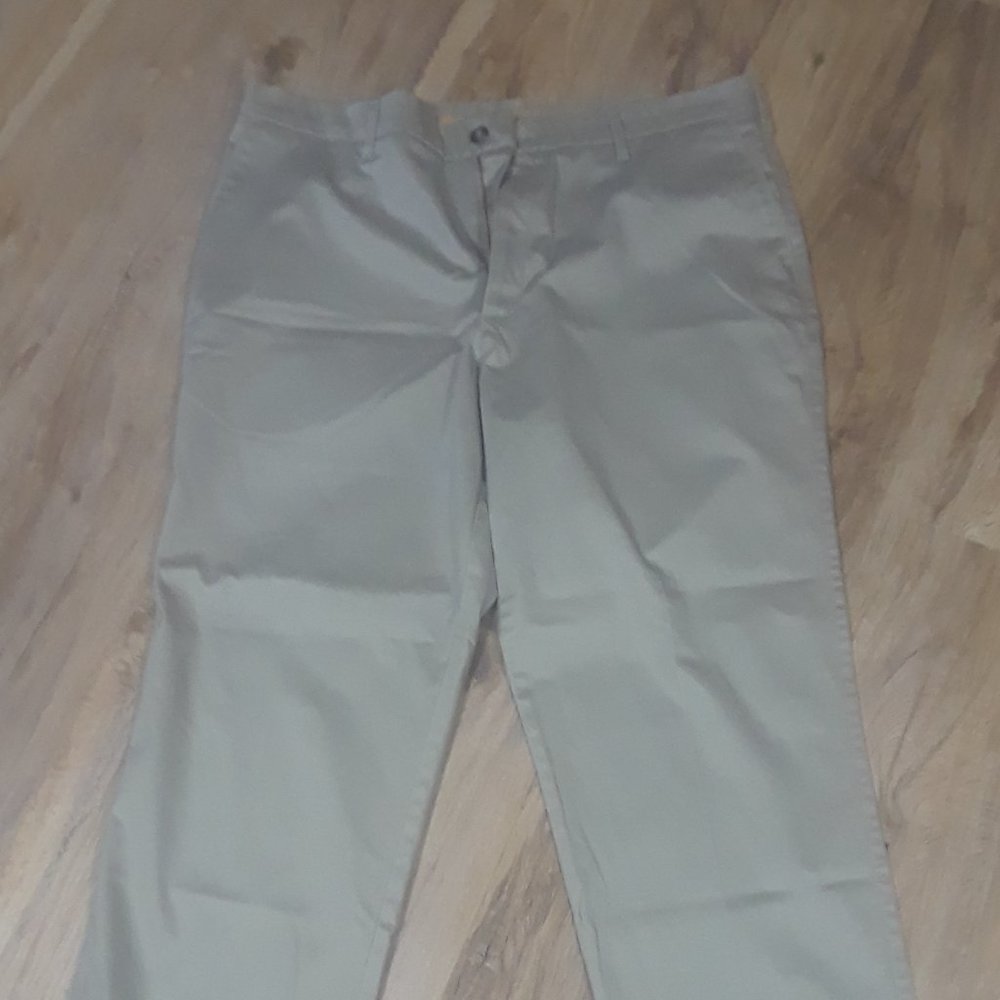 Lee Carefree Stretch Khaki Pants